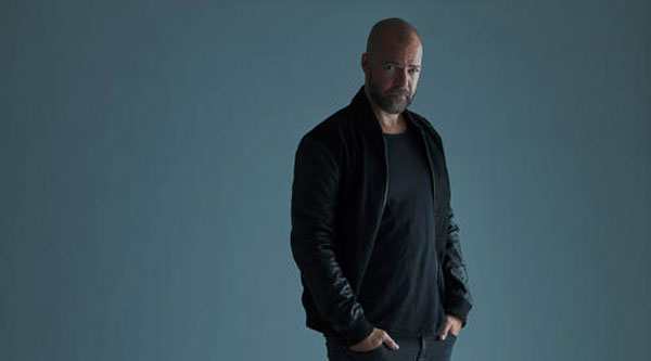 u.a. dabei, Curse Bild: STUDIOEIKELPOTH