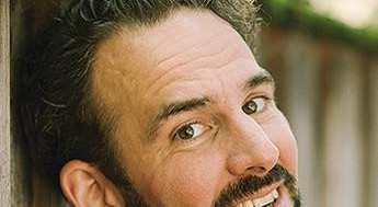 Philipp Scharrenberg ist der Neue in der Runde. Bild: Jarawan