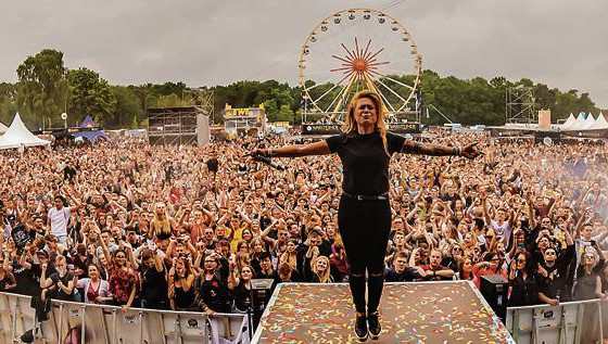 Die Headliner der fünften Auflage von „Tante Mia tanzt“ am 21. Mai 2020 in Vechta sind Dimitri Vegas&Like Mike – die aktuelle Nummer 1 der DJ MAG TOP100, Aushängeschild vom Tomorrowland, Gewinner der wichtigsten Auszeichnungen der Dance und DJ Szene. Mehr Bild: Tante Mia Tanzt
