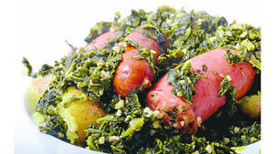 Ein echter Klassiker: Grünkohl mit Speck und Pinkel