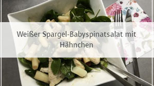 Weißer Spargel-Babyspinatsalat mit Hähnchen