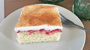 Schmandkuchen mit Himbeeren